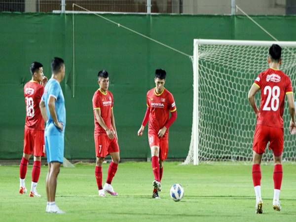 Bóng đá Việt Nam 9/10: Đội tuyển Việt Nam đã có mặt tại Oman