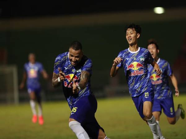 Bóng đá Việt Nam 10/1: Kiatisuk muốn tiến sâu ở AFC Champions League
