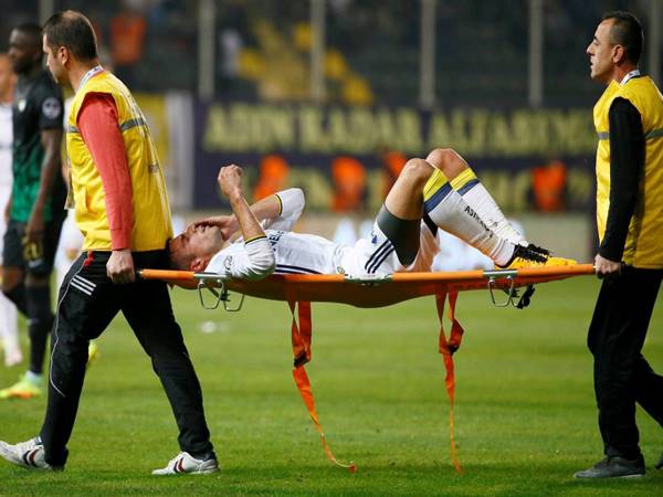 Một số chấn thương thường gặp trong thi đấu bóng đá