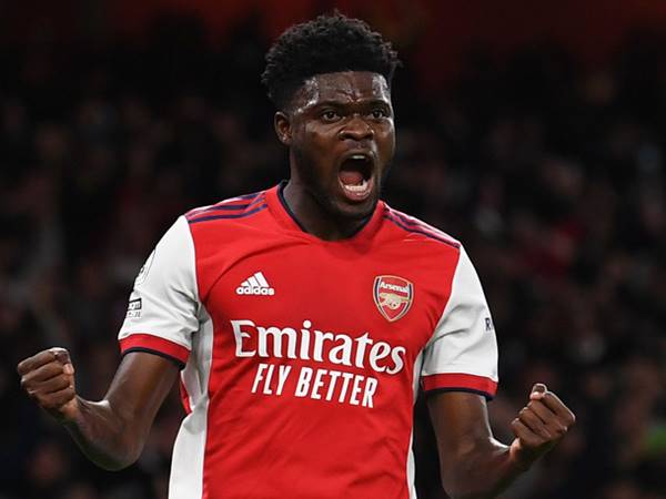 Tin Barca 2/6: Barcelona đàm phán chiêu mộ Thomas Partey