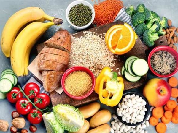 Ăn gì trước khi đá bóng để có đầy đủ năng lượng thi đấu