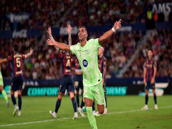 Tin Barca 25/8: Barcelona ngược dòng ấn tượng trước Levante