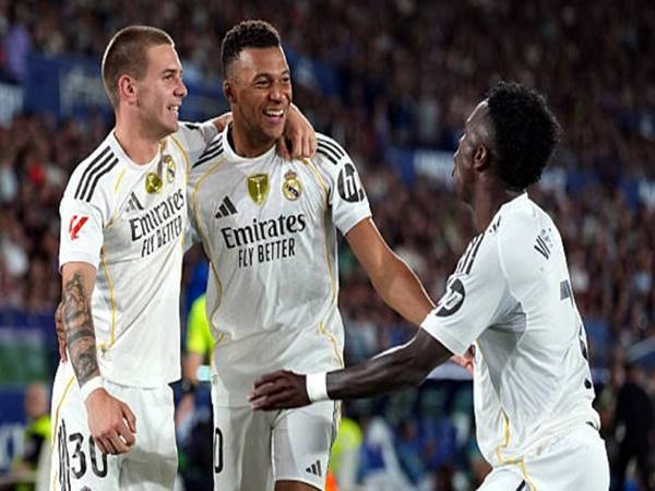 Tin Real Madrid: Real đánh bại Levante duy trì mạch bất bại