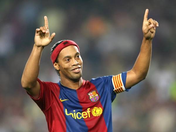 những tiền vệ tấn công hay nhất mọi thời đại