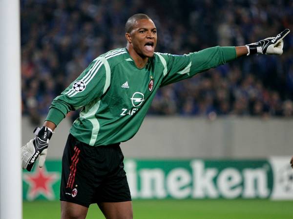 thủ môn huyền thoại của AC Milan