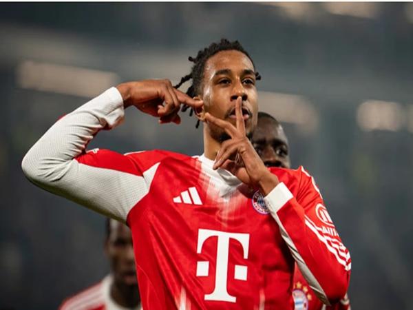 HLV Kompany hài lòng với màn trình diễn của Bayern