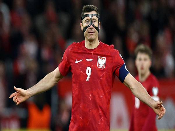 BĐ quốc tế: Lewandowski úp mở việc từ giã ĐTQG Ba Lan
